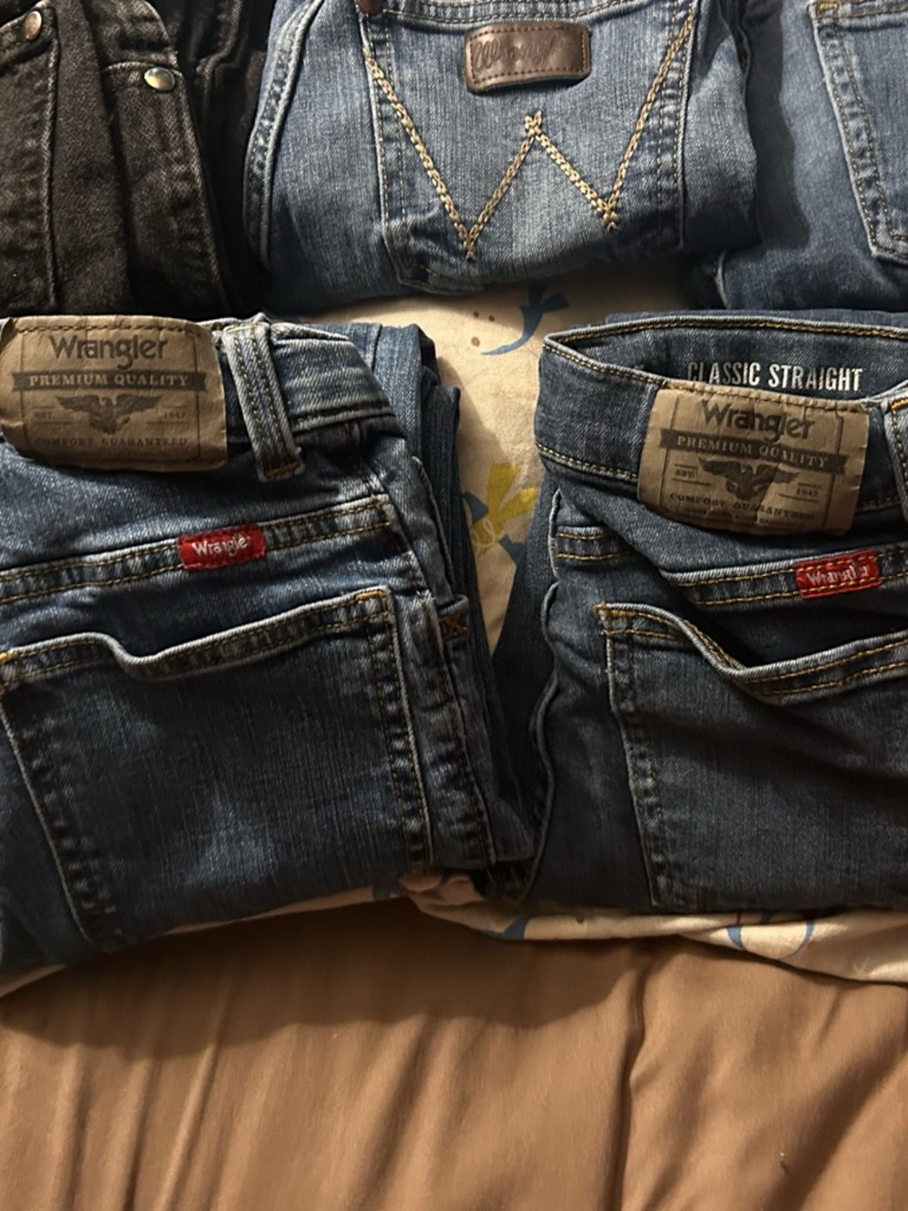 Wrangler jeans for boys 
2/20.00 or 1/15.00